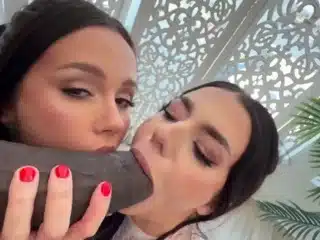 -Onlyfans- -DreddXXX- Iris Leon – Maddie Wren x Dredd